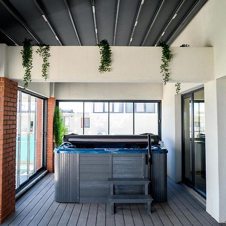 Aquarium Residence Penthouse 7 นาโวดาริ ภายนอก รูปภาพ